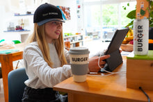 Laden Sie das Bild in den Galerie-Viewer, Baseball-Cap "Team Burger"