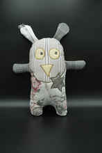 Laden Sie das Bild in den Galerie-Viewer, Burger CUDDLE "Burgi" (erst in ca. 4 Wochen wieder verfügbar)